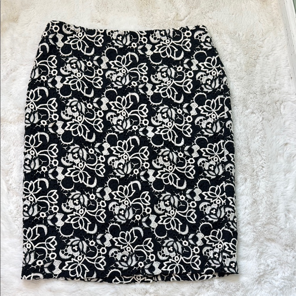 Talbots black and white lace over skirt size 8